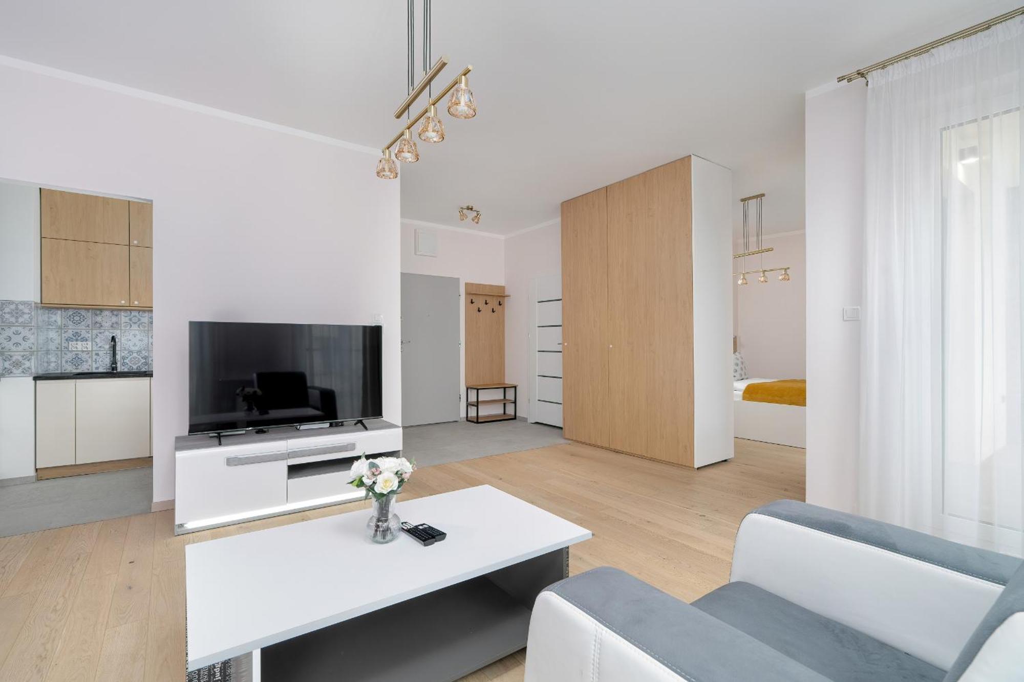 Apartment With Balcony And Free Parking In Poznan By Noclegi Renters 外观 照片